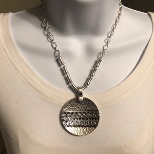 Premier Designs “ New Seasons” Necklace